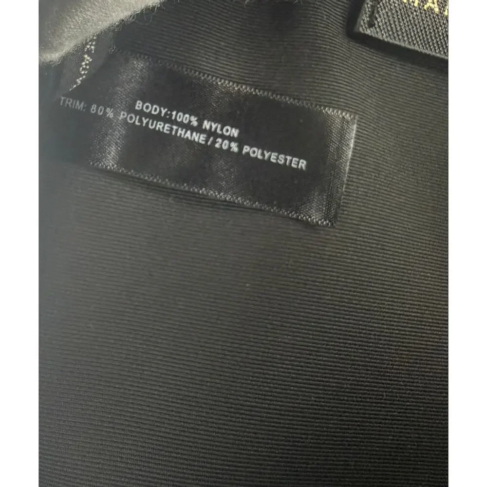 Marc Jacobs small sleek